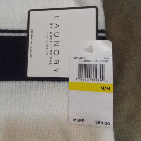 *NWT* free shipping LAUNDRY by Shelli Segal Oversized Turtleneck Sweater Size M - Picture 5 of 7